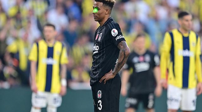 Derbide lazer tutan taraftar gözaltına alındı