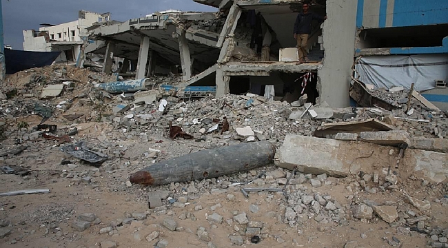 İsrail, Gazze&#039;de 700 binden fazla kişinin sığındığı 256 sığınma merkezini vurdu