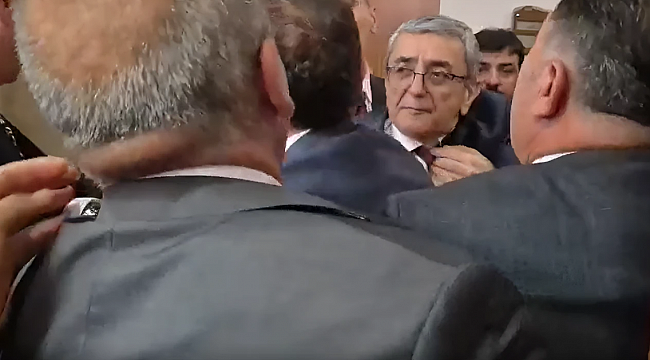 Milletvekilleri mecliste birbirine girdi