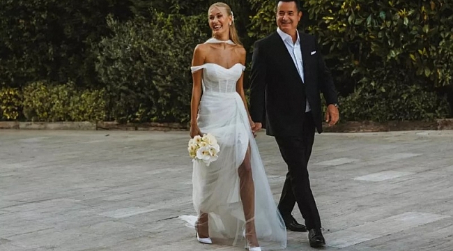 Acun Ilıcalı eşinin yeni yaşını duygusal sözlerle kutladı