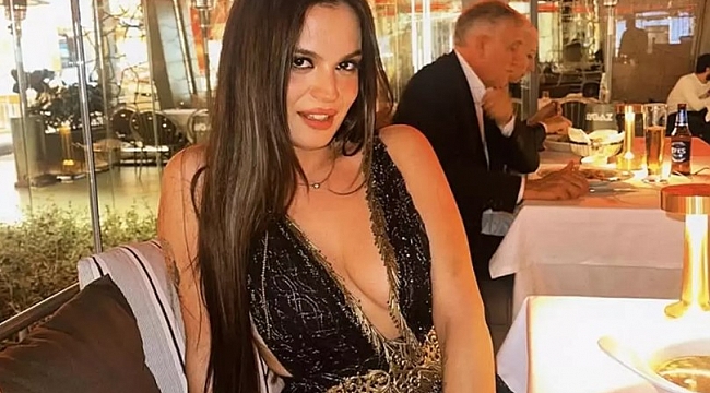 Aslı Bekiroğlu ve sevgilisi Çeşme&#039;de dudak dudağa!