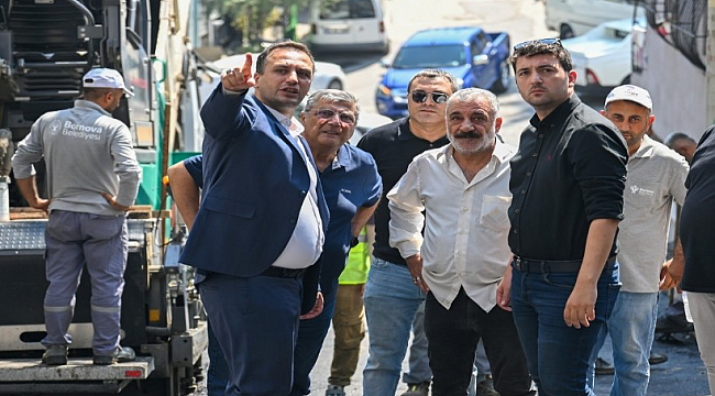 Bornova&#039;da asfalt mesaisi sıcak dinlemiyor