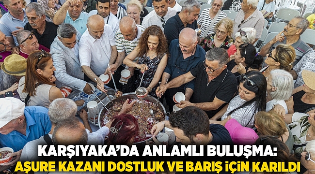 Karşıyaka’da anlamlı buluşma: Aşure kazanı dostluk ve barış için karıldı