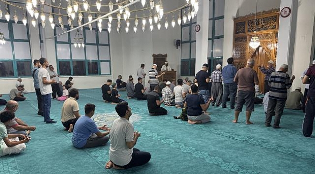 Orman yangınlarının sona ermesi için camilerde dua edildi