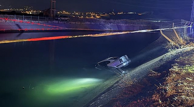Otomobil sulama kanalına devrildi: Baba ve oğlu hayatını kaybetti