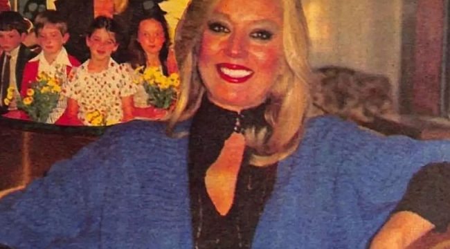 &#039;Para Para Para&#039; şarkısı ile tanınan Rüçhan Çamay hayata gözlerini yumdu