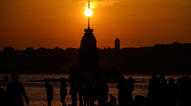 Türkiye&#039;de &#039;tropikal gece&#039; yaşanacak: Yeni sıcaklık rekoru kırılabilir