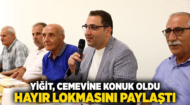 Yiğit, Cemevine konuk oldu, hayır lokmasını paylaştı