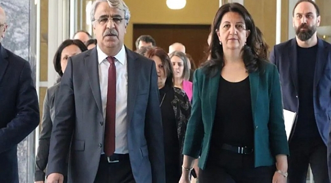 DEM Parti heyeti İmralı dönüşü konuştu: &quot;Öcalan sürecin üç kilit kavramını açıkladı&quot;