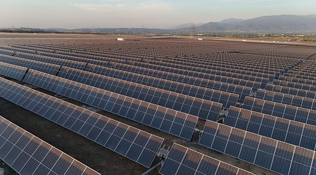 Elektrik üretiminde doğal gaz ve güneşin payı arttı