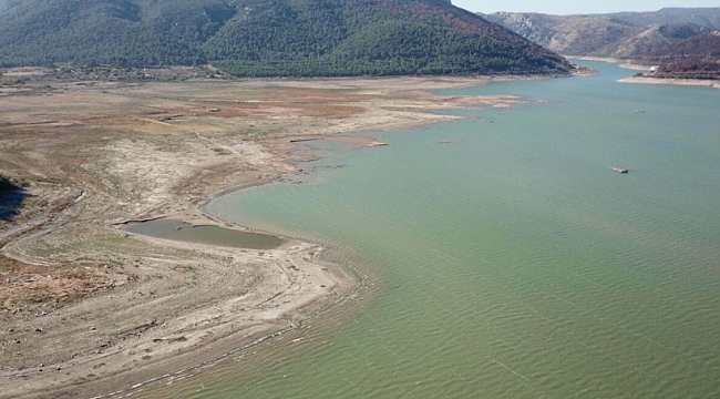 İzmir&#039;de o ilçelerde yaşayanlar dikkat: 32 saatlik su kesintisi uygulandı!