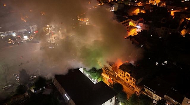 Kütahya&#039;da iş yerinde çıkan yangın söndürüldü