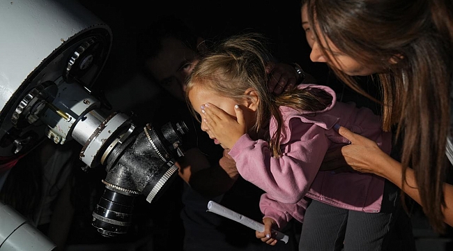 Meteor yağmuru geceyi aydınlattı