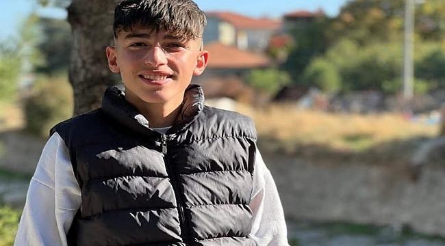 16 yaşındaki oğlunu bıçaklayarak öldürdü!