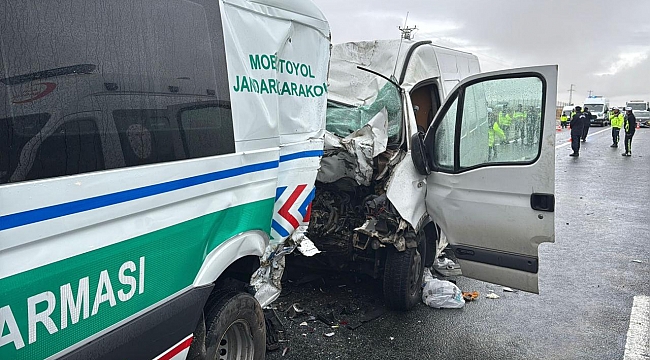 Aksaray&#039;da trafik kazasında 2 asker şehit oldu, 1 kişi öldü