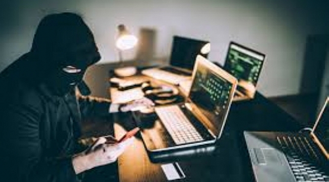 Ayvalık&#039;ta Yapay Zeka ile Dolandırıcılık: 10 Milyon Lira Kaybedildi