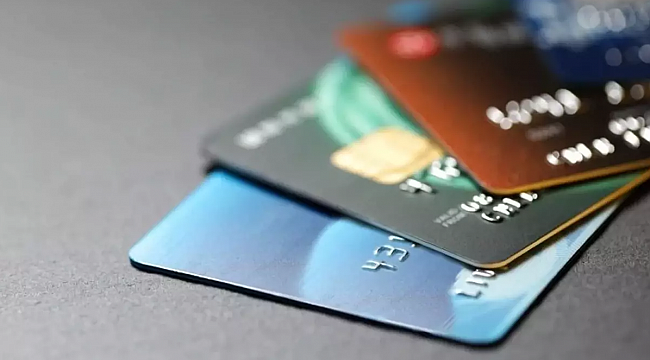 Banka kartını arkadaşına verdi, hakkında 10 ayrı dava açıldı