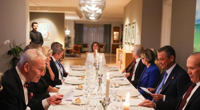 CHP lideri Özel&#039;in dikkat çeken akşam yemeği! Büyükelçilerle bir araya geldi