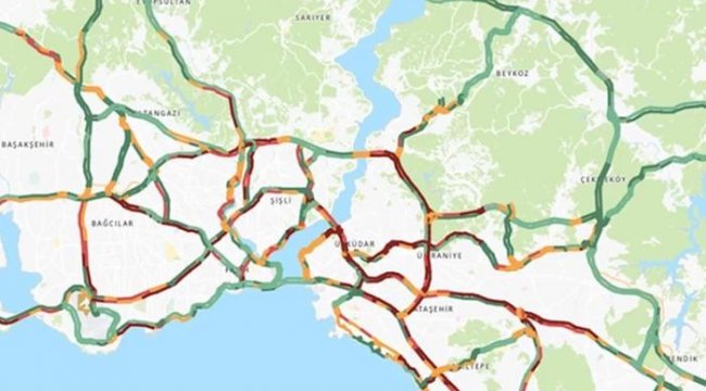 Haftanın ilk iş gününe yağmur eklendi trafik kilitlendi! Yoğunluk yüzde 90&#039;a ulaştı