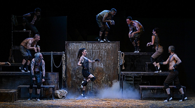 İEF’de Açık Hava Tiyatrosu etkinlikleri “Hayvan Çiftliği” ile perdelerini açtı