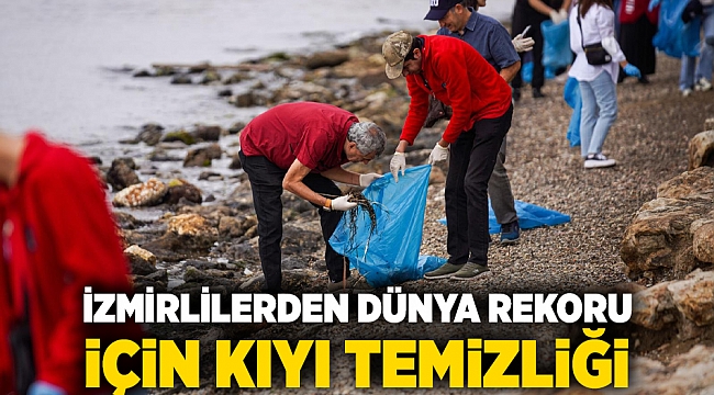 İzmirlilerden dünya rekoru için kıyı temizliği