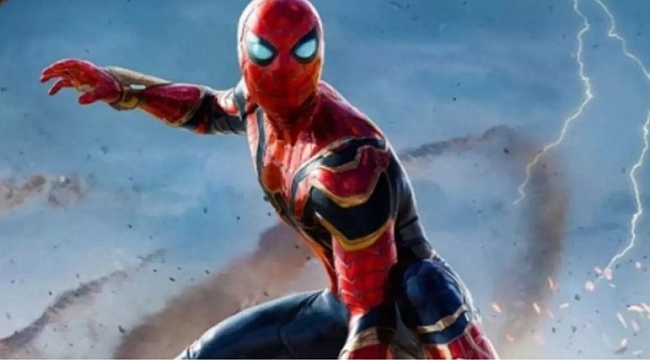 Örümcek-Adam setinde kaza! Örümcek-Adam&#039;ın vizyon tarihi değişecek mi? Filmin gidişatı ne olacak?