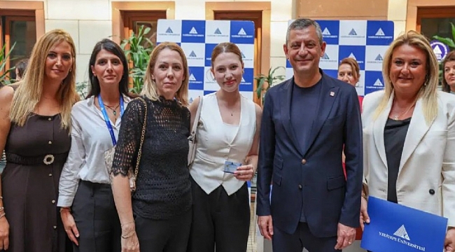 Özgür Özel, Nehir Zeyrek&#039;i üniversite kayıt ettirdi