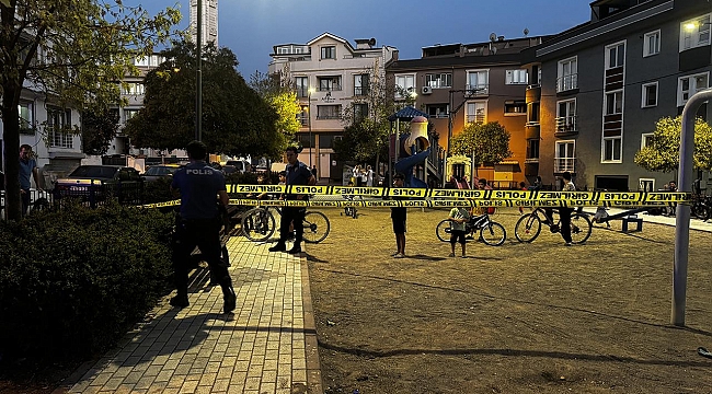 Parkta oynayan çocuğa yorgun mermi isabet etti