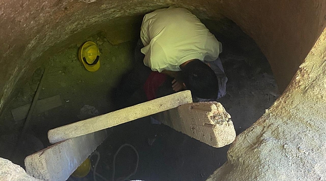 Rüyasında define gördü, oğluyla 12 metrelik tünel kazdı