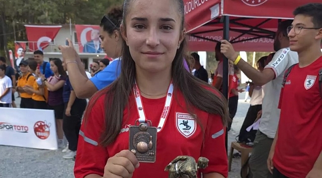 Yağmur Tosun Türkiye Bocce Petank Şampiyonası'nda Rekor Kırdı