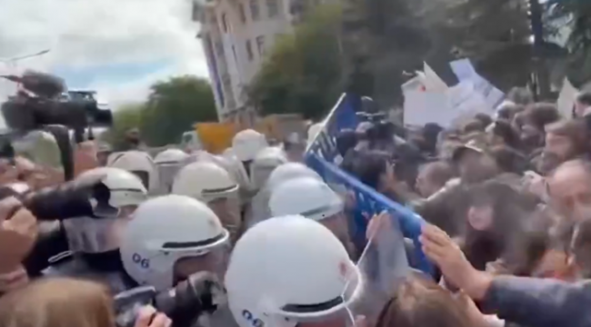 10 Ekim Ankara Gar Katliamı’nın 10. yılı anmasında ortalık karıştı! Biber gazlı müdahale