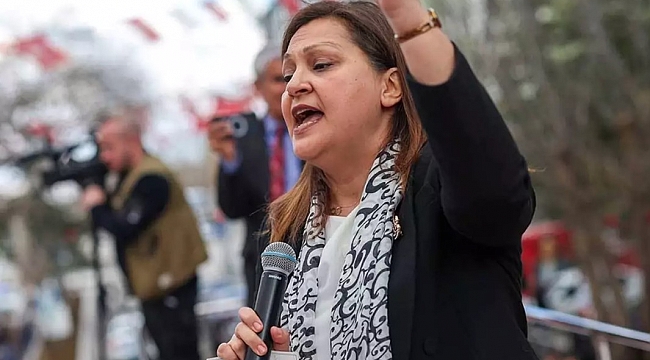 AK Parti&#039;ye geçeceği konuşulan Burcu Köksal&#039;dan ilk açıklama