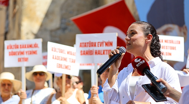 ATATÜRK’ÜN EFES SELÇUK’A GELİŞİ YAPAY ZEKÂ İLE CANLANDIRILDI