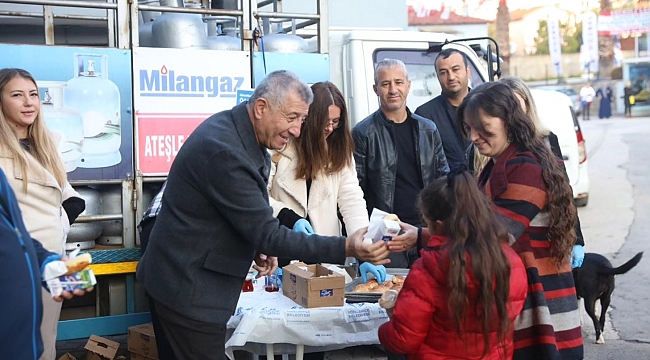 Güzelbahçe Belediyesi’nden Süt-Simit Desteğine Devam