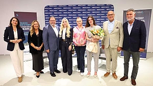 “Sezonun Hikâyesi: Çeşme’de Yaz” söyleşisi Arkas Sanat Alaçatı’da yapıldı