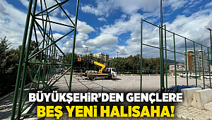 Büyükşehir’den gençlere beş yeni halı saha