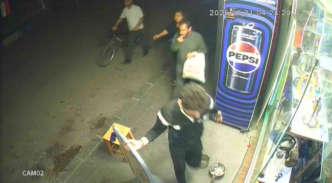 Çekirdek çitlerken telefonu çaldı: &quot;Şeytana uydum&quot; dedi