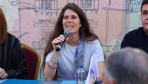 Çeşme Belediyesi, Balıkçılar ve Terziler Sokağı yenileme projesini esnafla paylaştı