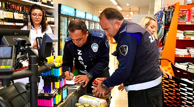 Çeşme Belediyesi Zabıta ekiplerinden market ve okul kantinlerine sıkı denetim