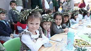 Minik Eller Zeytinle Buluştu