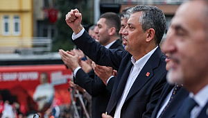 Özgür Özel’den Çatalpınar’daki Parke Taşı Skandalına Tepki: “Halkın Parası Nerede?” 