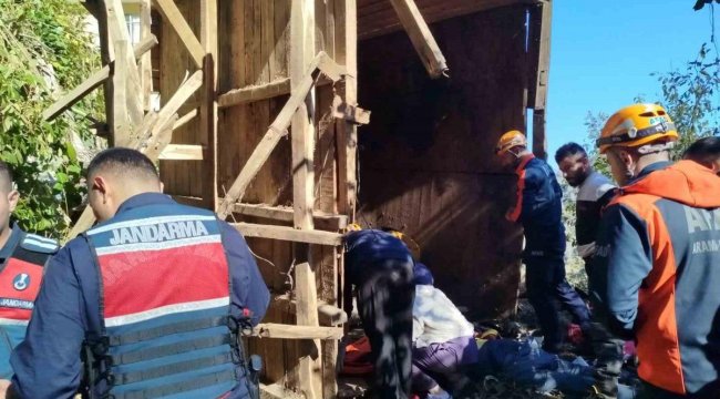 Rize’de ahşap yapı çöktü: 1 ölü, 2 yaralı