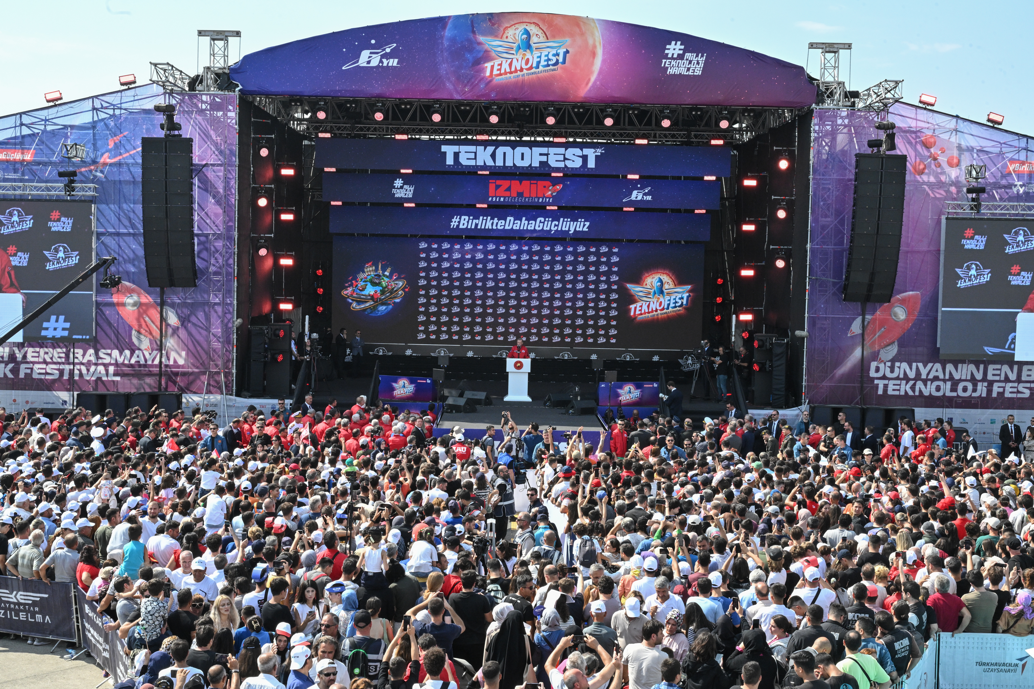 Cumhurbaşkanı Erdoğan İzmir'de