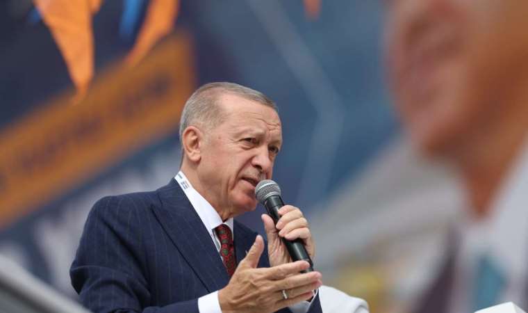 Cumhurbaşkanı Erdoğan, yeniden AK Parti Genel Başkanlığı'na seçildi.