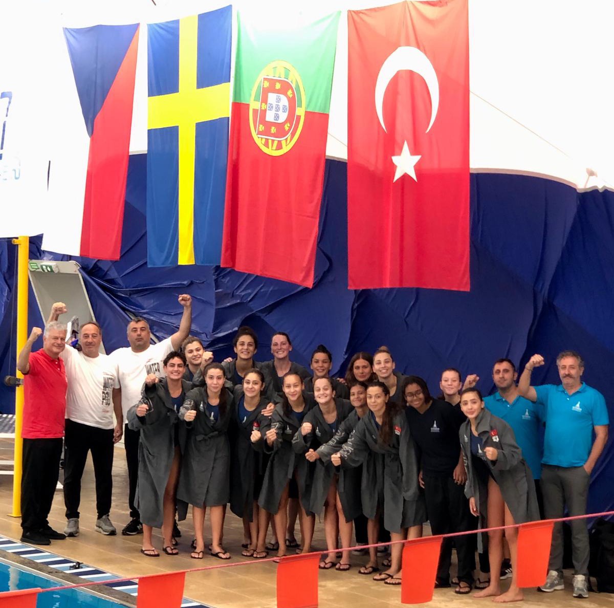 İzmir Büyükşehir Belediyesi namağlup son 6’ya kaldı