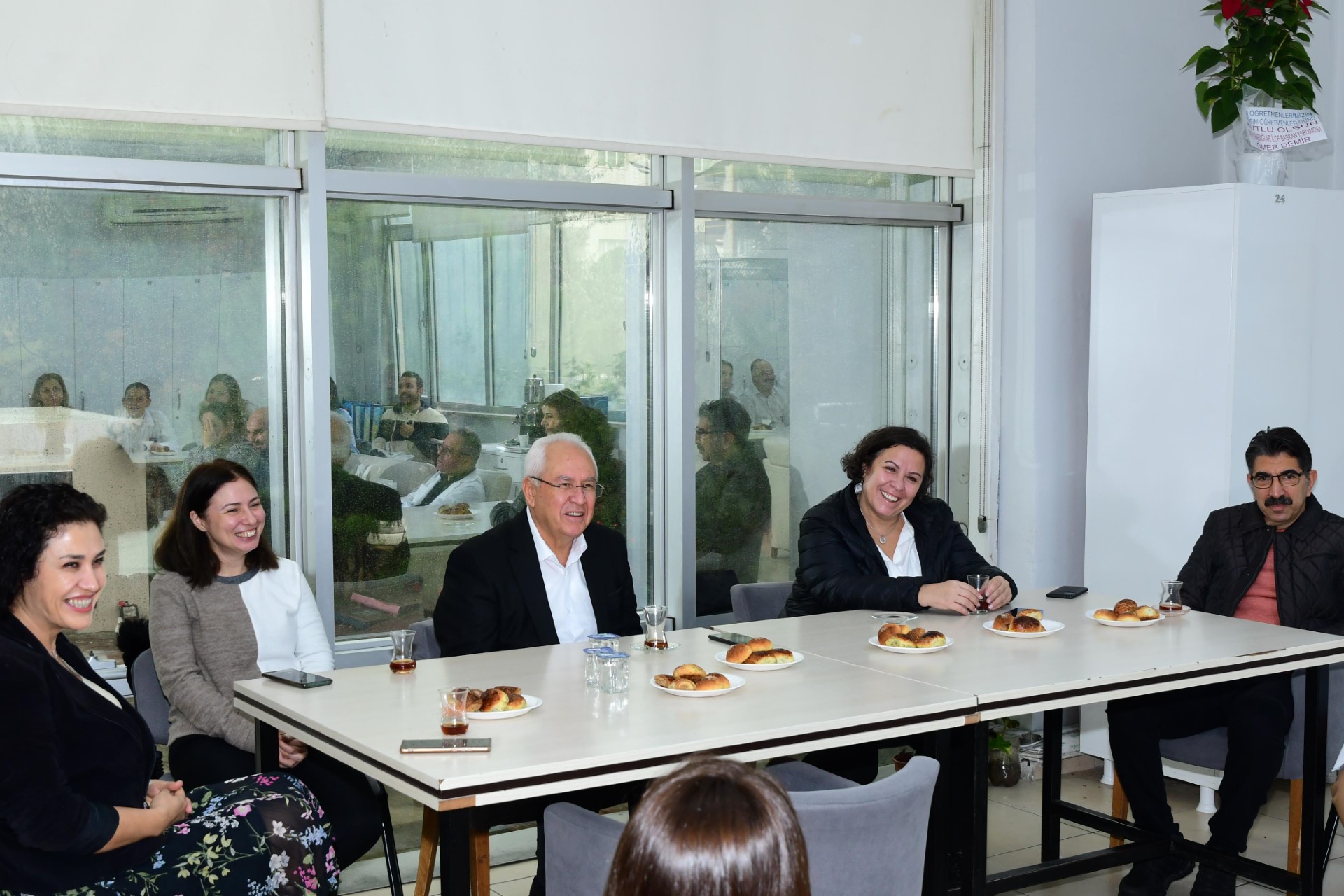 Başkan Selvitopu KARBEM öğretmenlerinin gününü kutladı