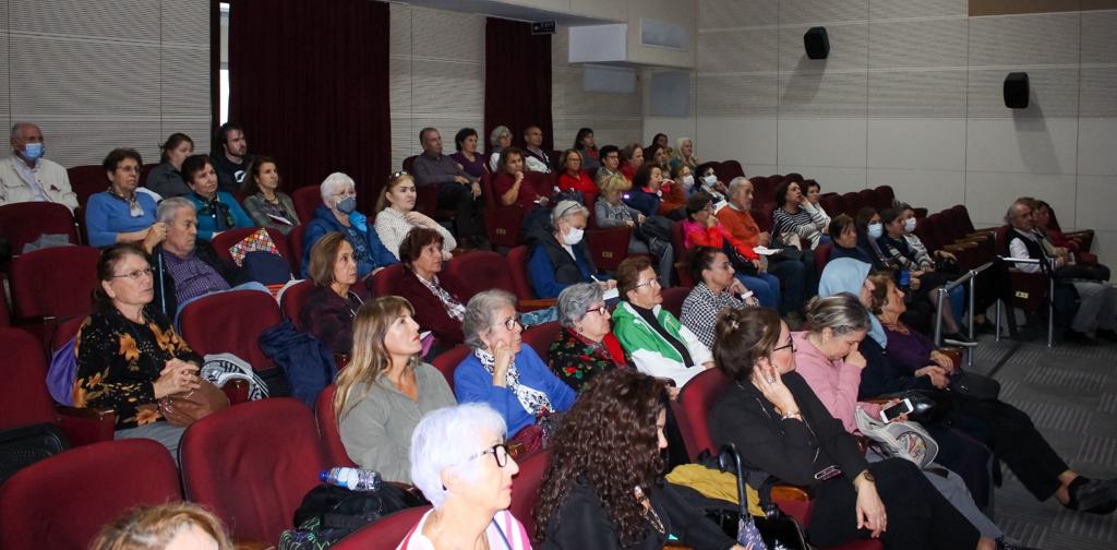 Karşıyaka’da sağlık söyleşileri devam ediyor, yurttaşlar bilinçleniyor