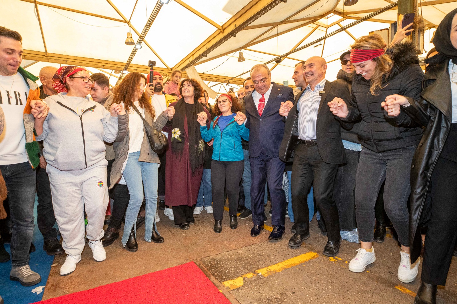 Başkan Soyer Karşıyaka Karadeniz Şenliği’ne katıldı