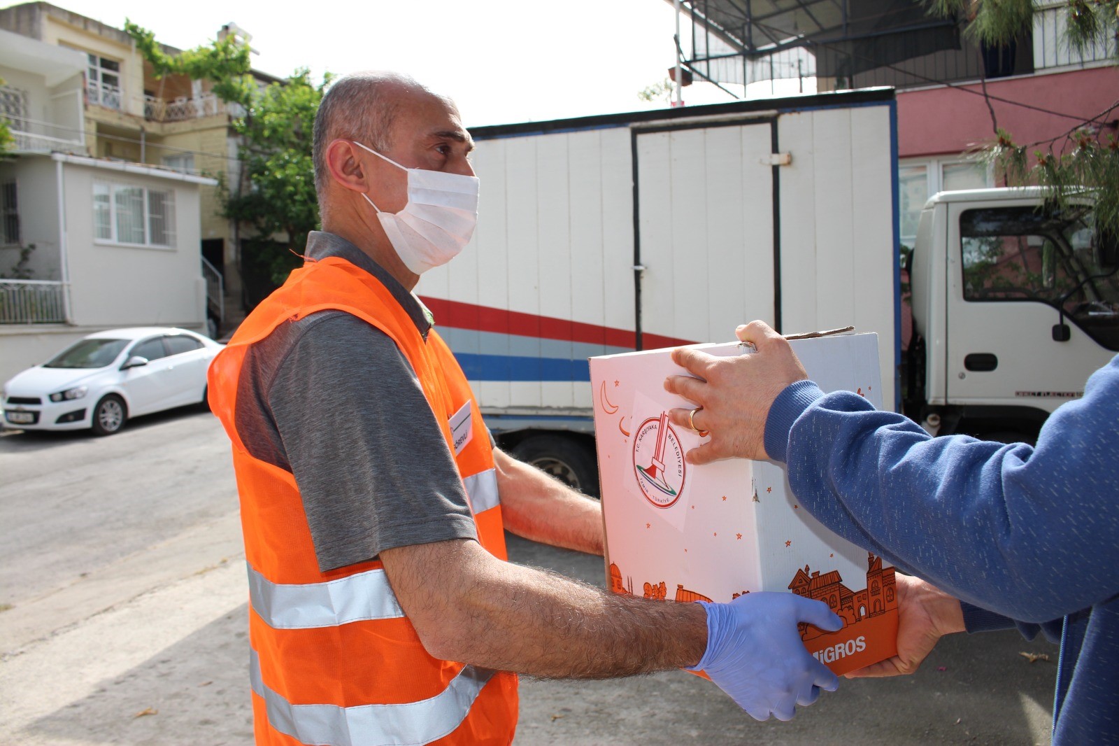 Karşıyaka Belediyesi 5 yılda binlerce yurttaşa destek verdi