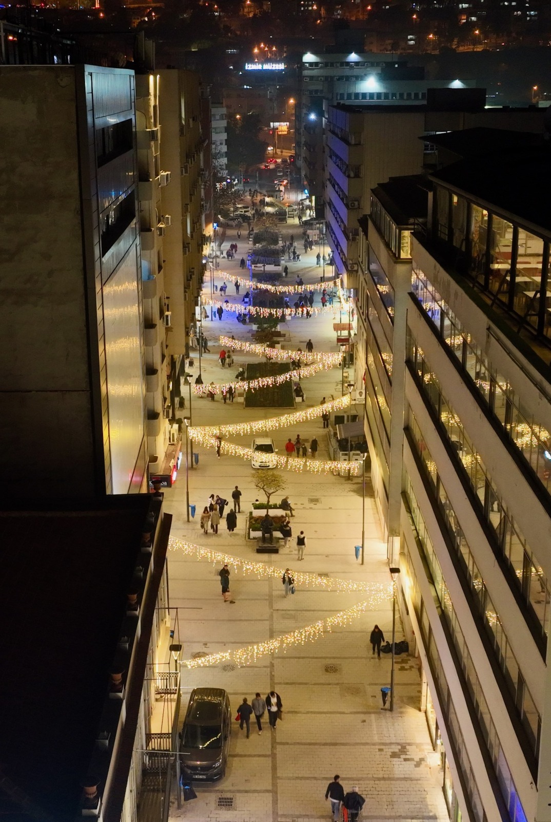 Kemeraltı’nın tarihi caddesine ferahlatan dokunuş